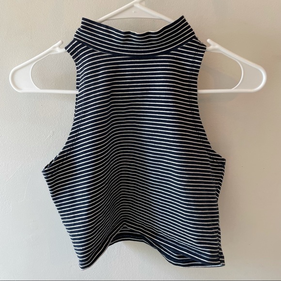 MINKPINK | Crop Mock Turtleneck Top - Picture 3 of 6